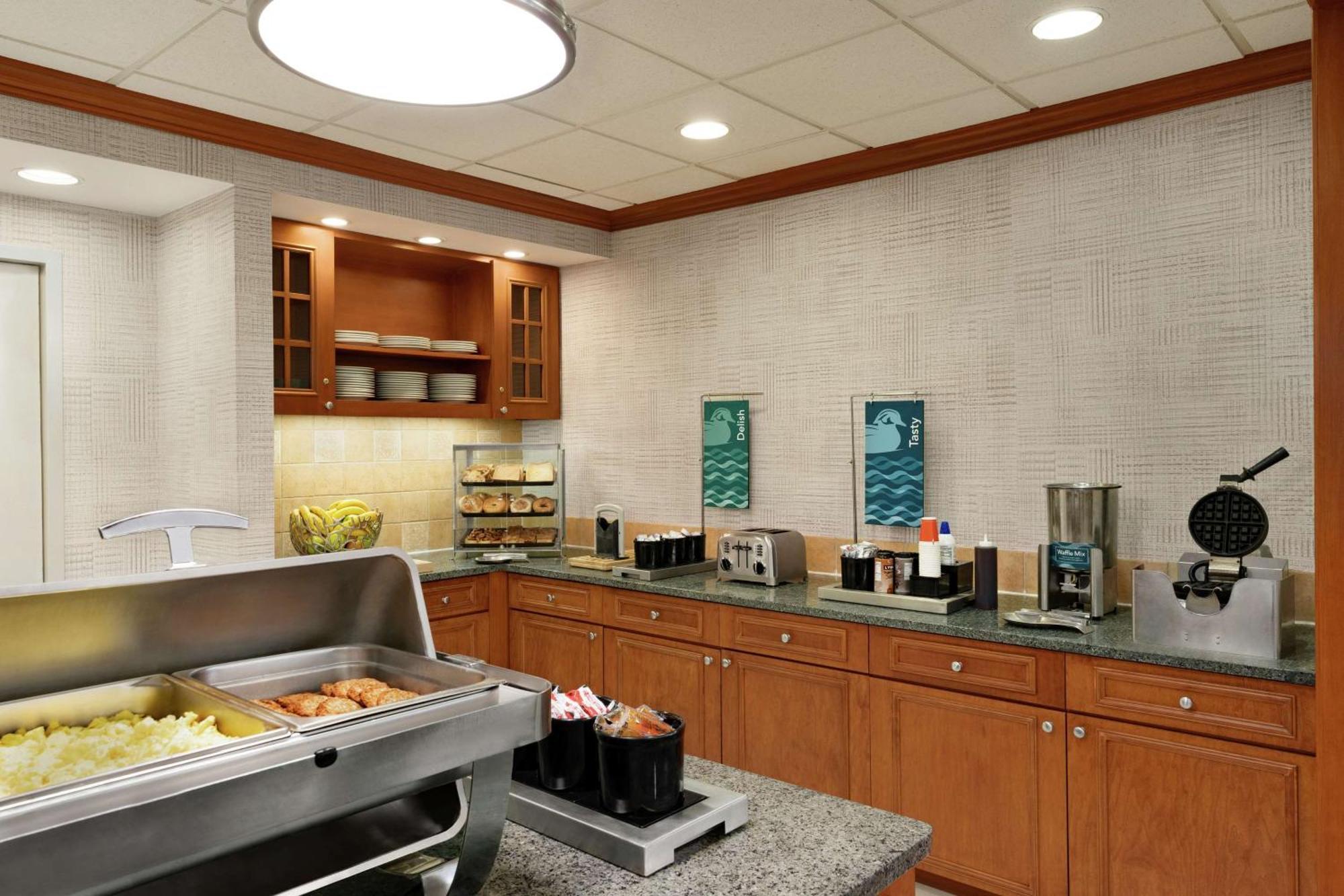 Hotel Homewood By Hilton Allentown-bethlehem Airport 3*