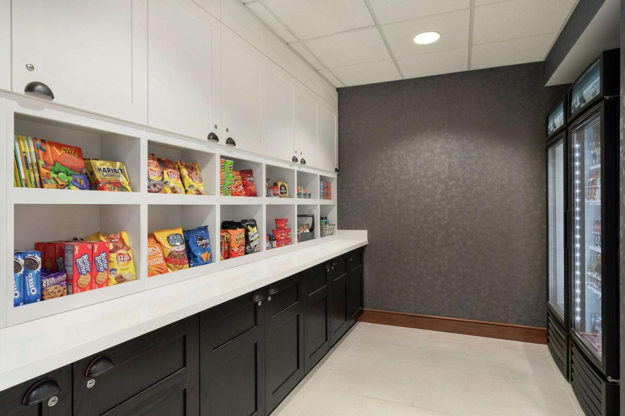 Homewood By Hilton Allentown-bethlehem Airport 3*