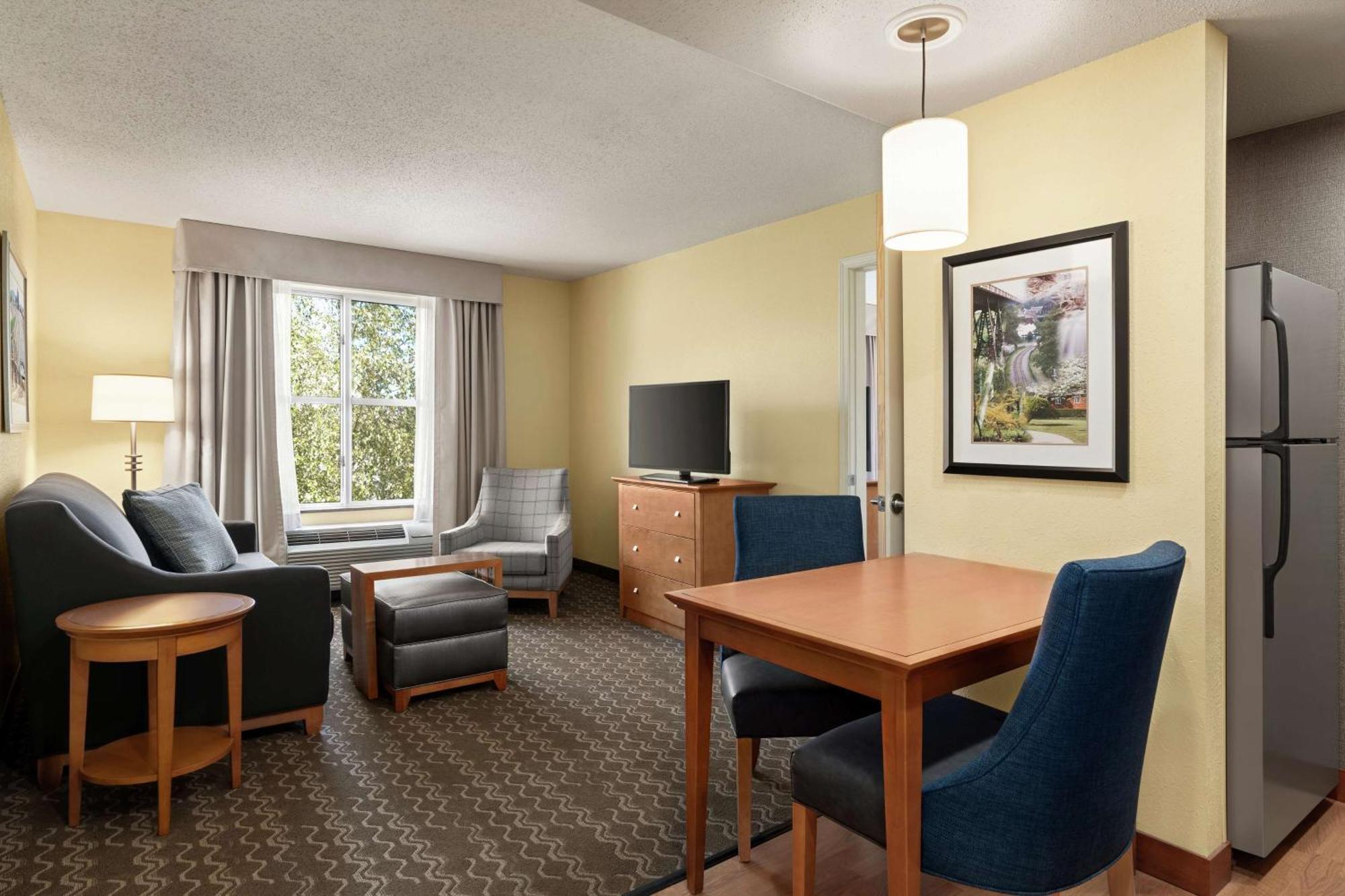 Hotel Homewood By Hilton Allentown-bethlehem Airport